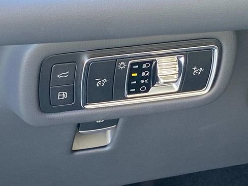 Used 2026 Lincoln Nautilus Premier w/ Equipment Group 102A image 14