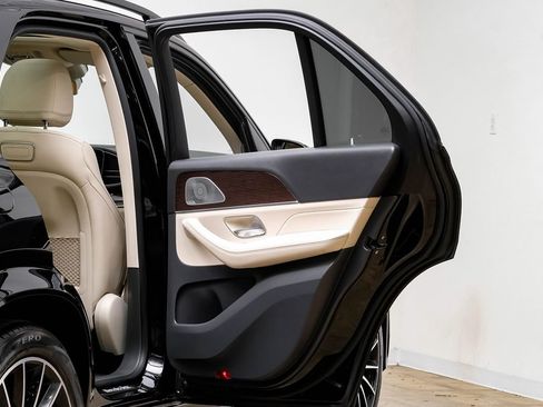 Used 2020 Mercedes-Benz GLE 350 w/ AMG Line Exterior image 41