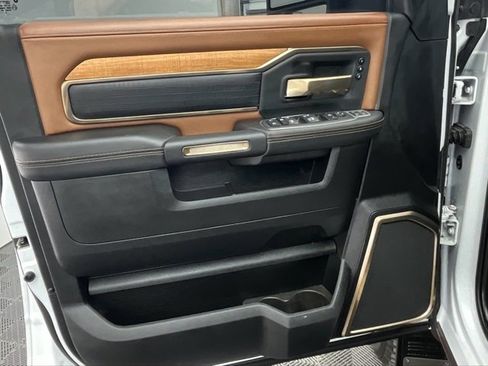 Used 2024 RAM 2500 Limited w/ Towing Technology Group image 16