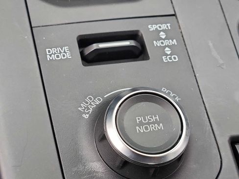 Used 2022 Toyota Highlander XSE image 26