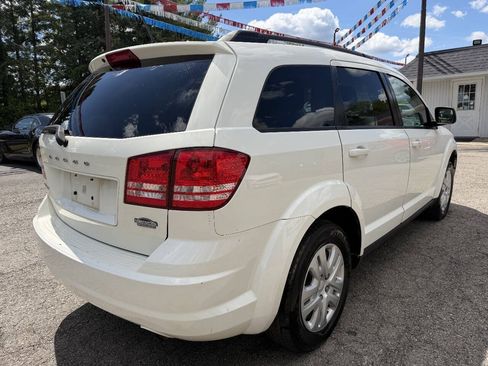Used 2018 Dodge Journey SE FWD image 5