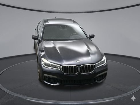 Used 2019 BMW 750i image 59