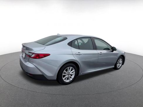 Used 2025 Toyota Camry LE image 15