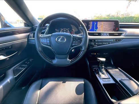 Used 2020 Lexus ES 350 w/ Premium Package image 5