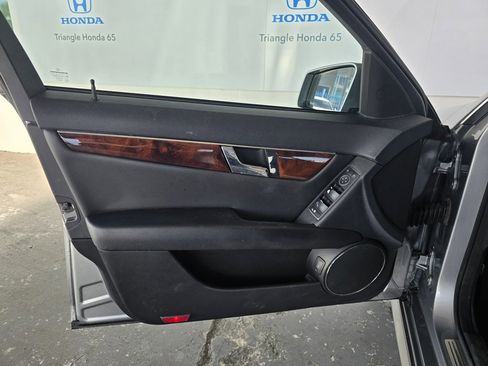Used 2011 Mercedes-Benz C 300 Sedan image 24