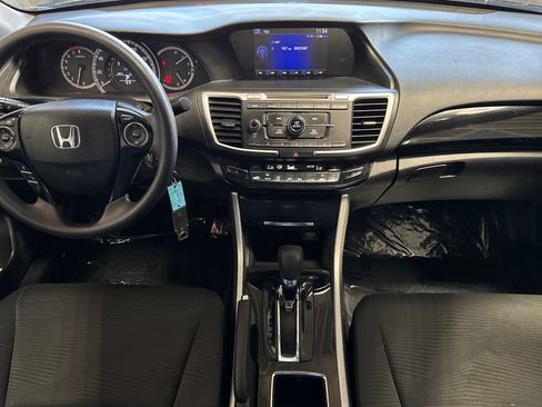 Used 2017 Honda Accord LX image 16