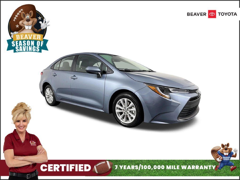 Used 2024 Toyota Corolla LE w/ LE Convenience Package FWD image 1