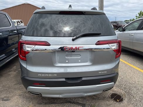 Certified 2023 GMC Acadia SLT w/ Preferred Package AWD/4WD image 4