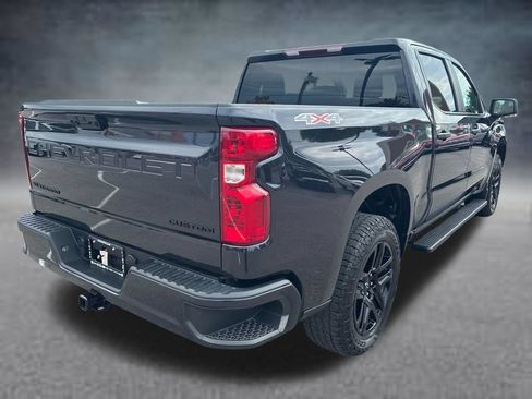Used 2023 Chevrolet Silverado 1500 Custom w/ LPO, Dark Essentials Package AWD/4WD image 5