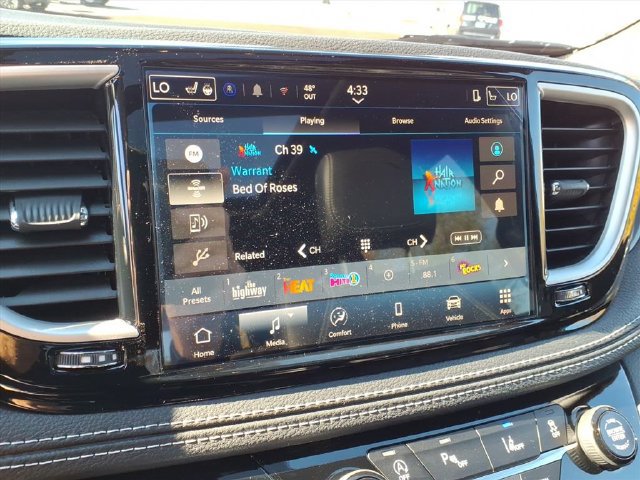 New 2026 Chrysler Pacifica Select AWD/4WD image 21