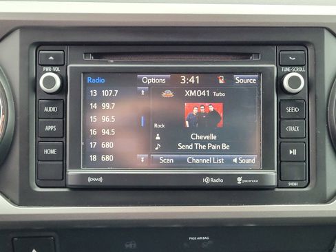 Used 2019 Toyota Tacoma SR5 image 11