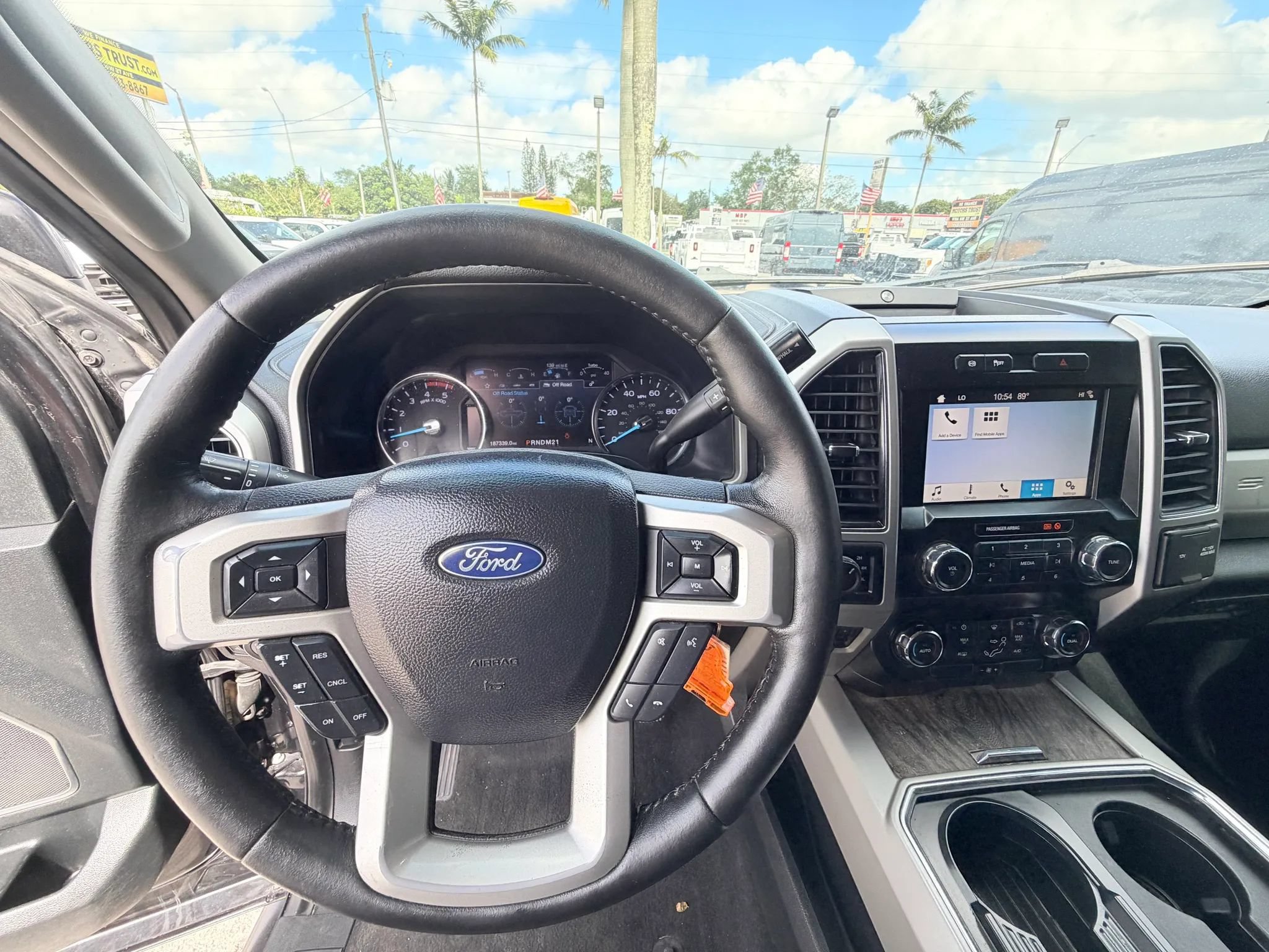 Used 2019 Ford F250 4x4 SuperCrew Lariat w/ Camper Package image 12