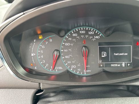 Used 2018 Chevrolet Trax LT w/ LT Convenience Package FWD image 38