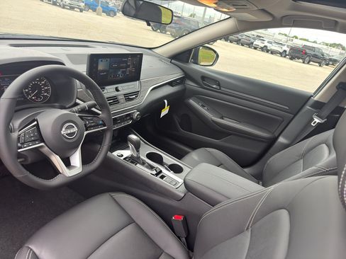 New 2026 Nissan Altima 2.5 SV w/ SV Premium Package AWD/4WD image 25