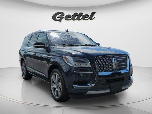 Used 2018 Lincoln Navigator Reserve w/ Technology Package AWD/4WD image 3