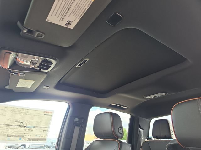 New 2026 GMC Canyon AT4 w/ Technology Plus Package AWD/4WD image 17