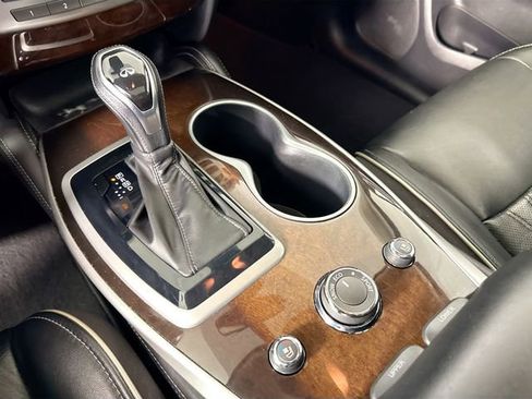 Used 2017 INFINITI QX60 Luxe w/ Deluxe Technology Package image 42