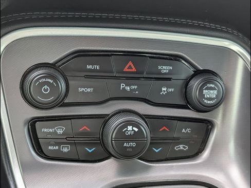 Used 2019 Dodge Challenger R/T RWD image 14