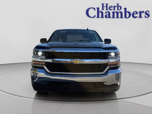 Used 2018 Chevrolet Silverado 1500 LT w/ All Star Edition image 2