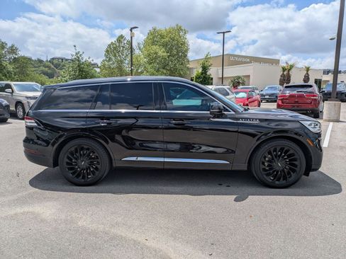 Used 2021 Lincoln Aviator Reserve w/ Equipment Group 208A image 2