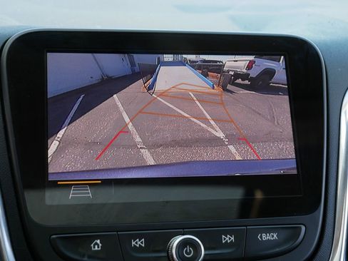 Used 2019 Chevrolet Equinox LT w/ Sun & Navigation Package AWD/4WD image 29