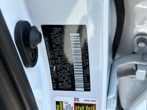 Used 2024 Toyota Camry SE FWD image 31