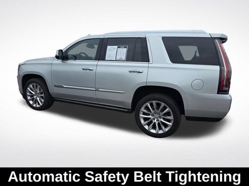 Used 2018 Cadillac Escalade Premium Luxury AWD/4WD image 9