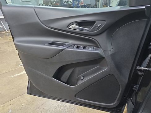 Used 2018 Chevrolet Equinox LT image 26