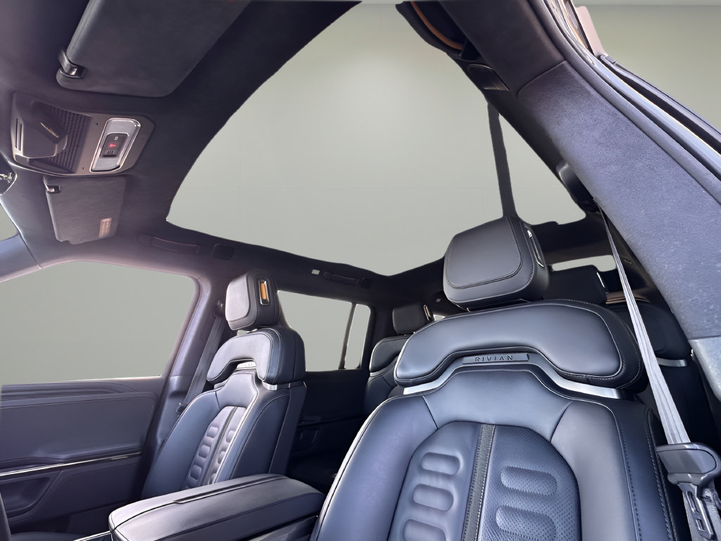 Used 2022 Rivian R1S Launch Edition Quad AWD/4WD image 14