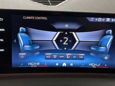 Used 2025 BMW 228i xDrive w/ Premium Package AWD/4WD image 19