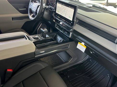 New 2026 GMC Hummer EV 4x4 Crew Cab image 13