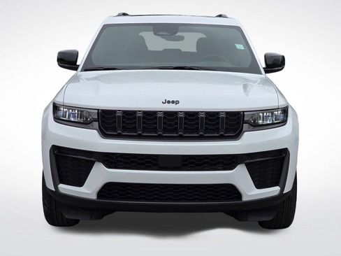 New 2026 Jeep Grand Cherokee Altitude AWD/4WD image 17