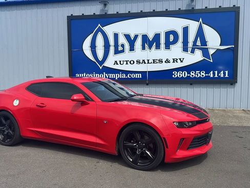 Used 2017 Chevrolet Camaro LT RWD image 1