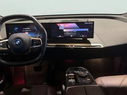 Used 2023 BMW iX xDrive50 w/ Convenience Package AWD/4WD image 29