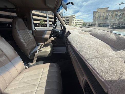 Used 1996 Ford Bronco XLT image 26