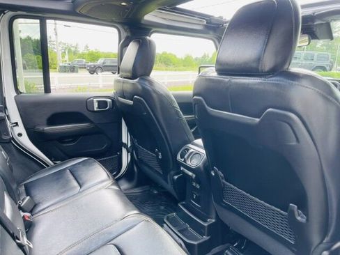 Used 2024 Jeep Wrangler Unlimited Sahara AWD/4WD image 14