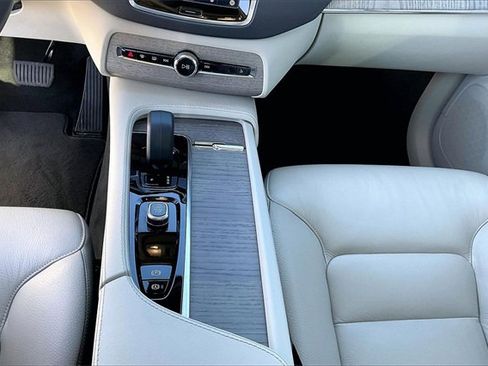 Used 2023 Volvo XC90 B6 Core w/ Protection Package Premier image 13