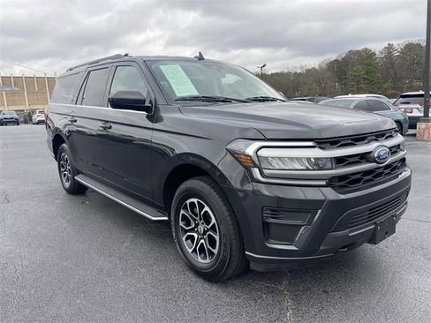 Used 2023 Ford Expedition Max XLT image 11
