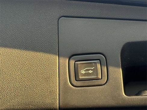 Certified 2021 Cadillac XT5 Premium Luxury w/ LPO, Floor Liner Package image 34