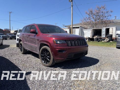 Used 2022 Jeep Grand Cherokee Laredo X image 1