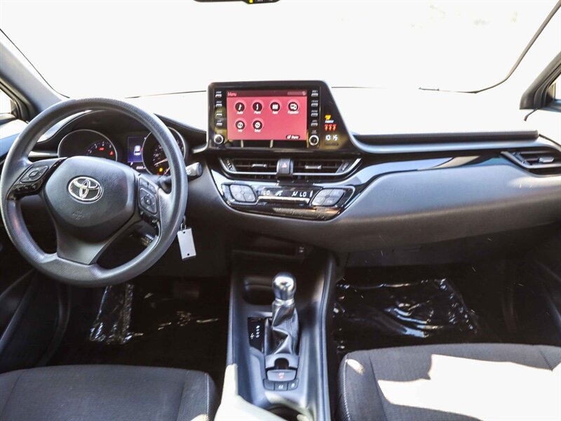 Used 2019 Toyota C-HR LE FWD image 17