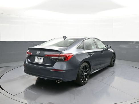 Used 2023 Honda Civic Sport image 6