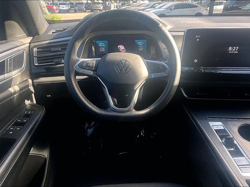 Used 2024 Volkswagen Atlas Cross Sport SE image 6