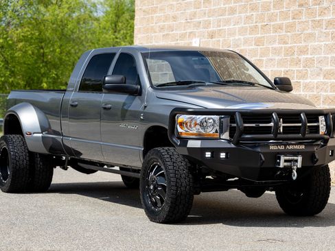 Used 2006 Dodge Ram 3500 Truck SLT AWD/4WD image 12