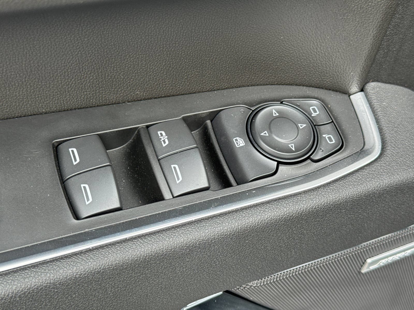New 2026 Chevrolet Silverado 1500 LT Trail Boss w/ LT Trail Boss Premium Package AWD/4WD image 12