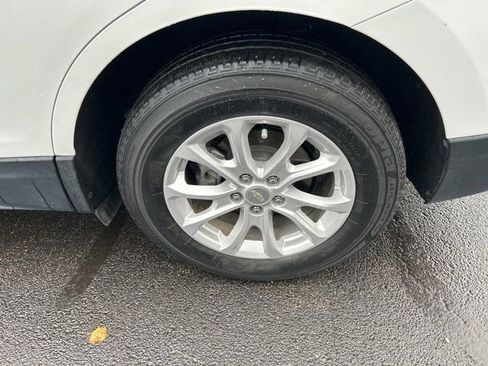 Used 2020 Chevrolet Equinox LS w/ LS Convenience Package image 45