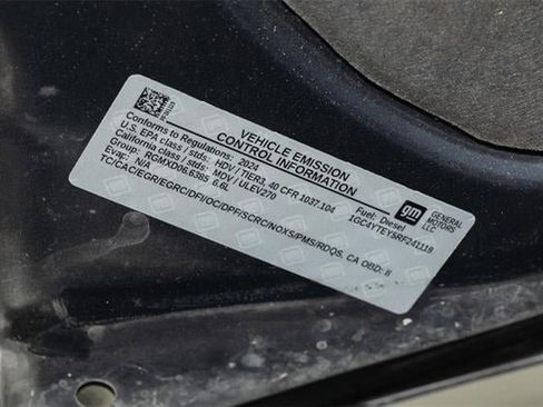 Used 2024 Chevrolet Silverado 3500 LT image 23