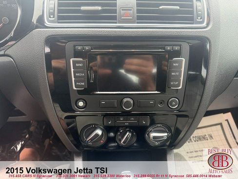 Used 2015 Volkswagen Jetta Sport FWD image 11