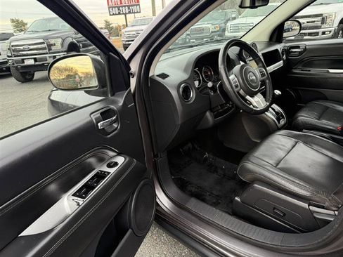 Used 2015 Jeep Compass High Altitude image 25