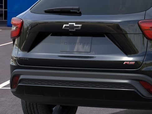 New 2026 Chevrolet Trax RS w/ Sunroof Package FWD image 14